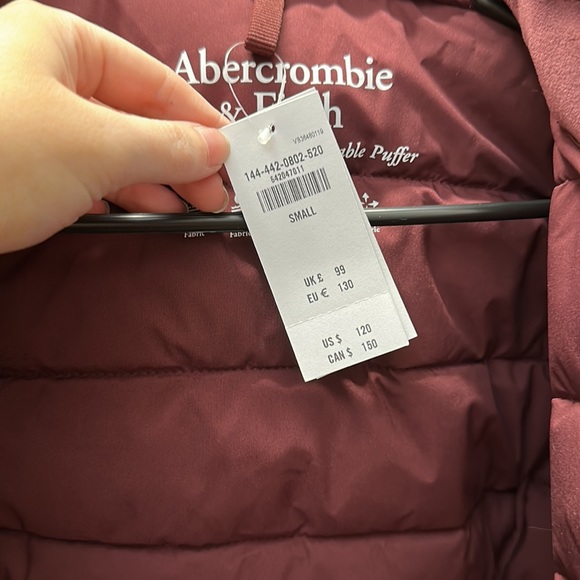 Abercrombie NWT stretch lightweight puffer size small in maroon - Picture 7 of 10
